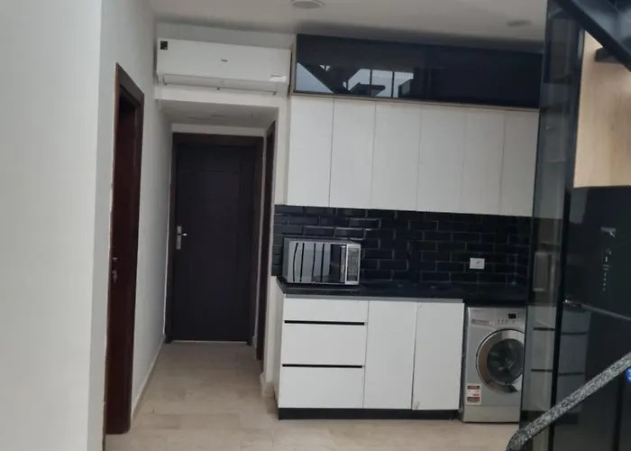 Appartement Modern With A Private Specious Roof